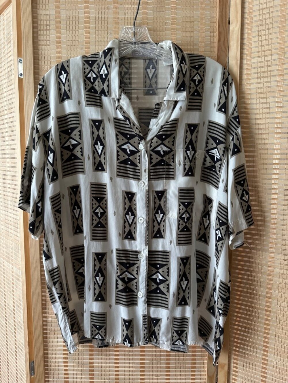 Esprit Vintage 90s Beige & Black Tribal Print Short Sleeve Button-Up Shirt Rayon